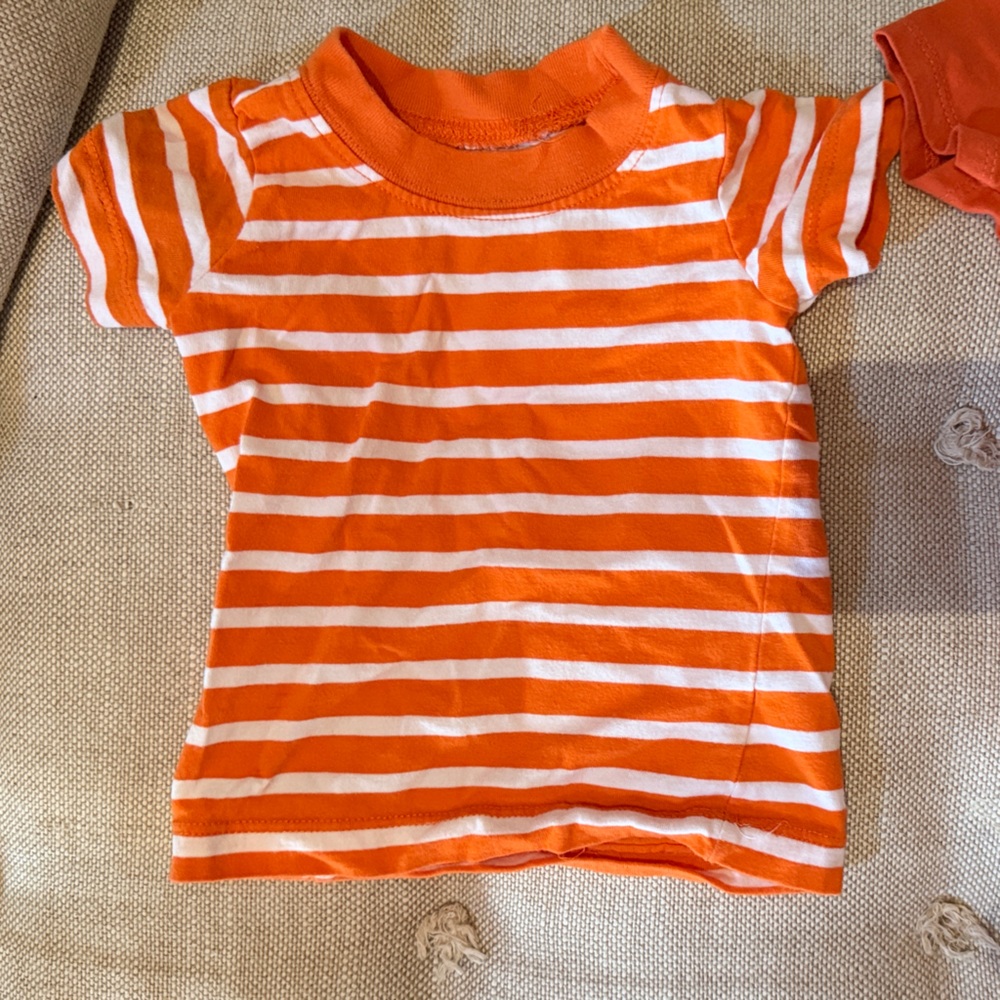 Carters Bundle 6-9M - Picture 6 of 9